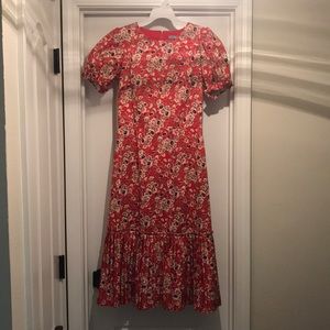 Gorgeous floral fitted Midi Dress w/Stretch